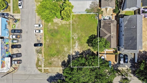 Tiny photo for 1446 Yale Street, Houston, TX 77008 (MLS # 11105754)