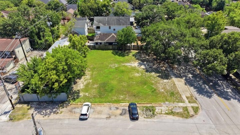 Tiny photo for 1446 Yale Street, Houston, TX 77008 (MLS # 11105754)