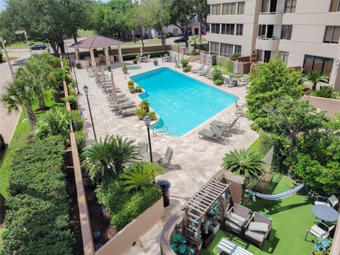 Photo of 3525 Sage Road #303, Houston, TX 77056 (MLS # 31569917)