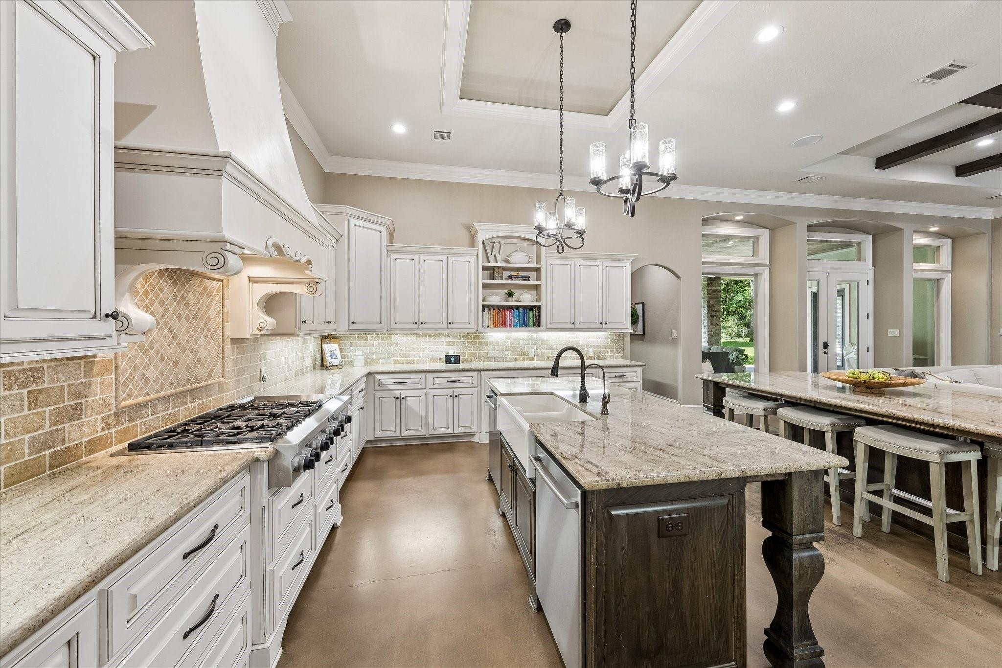 28203 Meadow Forest
