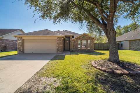 Photo of 11731 Santa Fe Trail, Santa Fe, TX 77510 (MLS # 48291248)