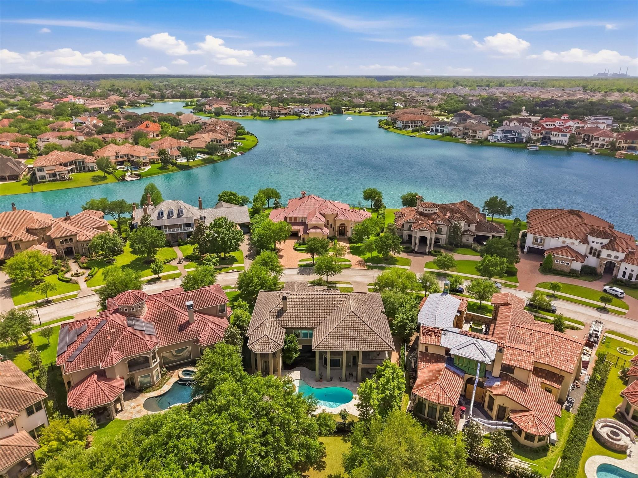 Sugar Land, Texas, 77479, United States, 5 Bedrooms Bedrooms, ,5 BathroomsBathrooms,Residential,Active,2042675