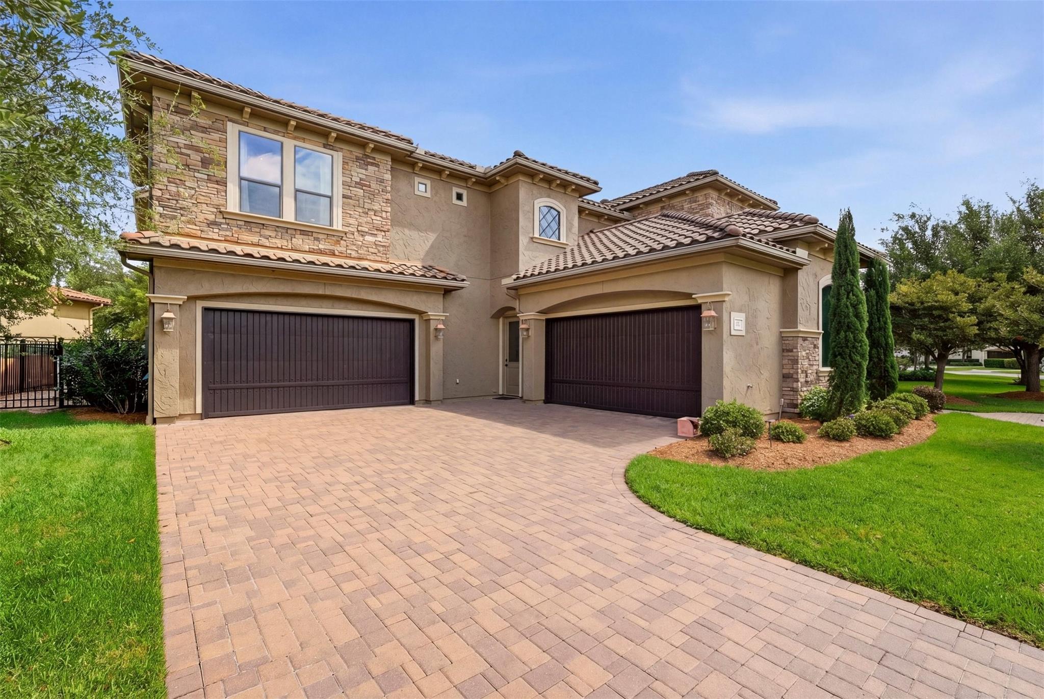 Sugar Land, Texas, 77479, United States, 5 Bedrooms Bedrooms, ,5 BathroomsBathrooms,Residential,Active,2042675