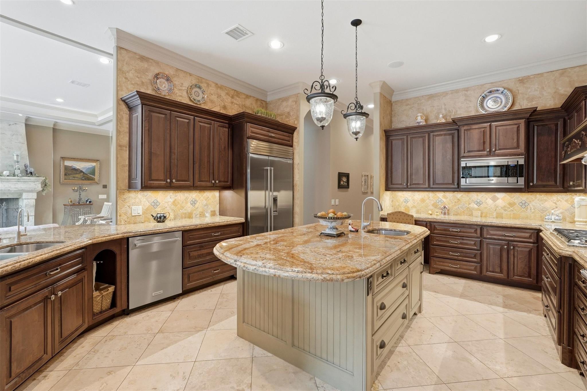 Sugar Land, Texas, 77479, United States, 5 Bedrooms Bedrooms, ,5 BathroomsBathrooms,Residential,Active,2042675