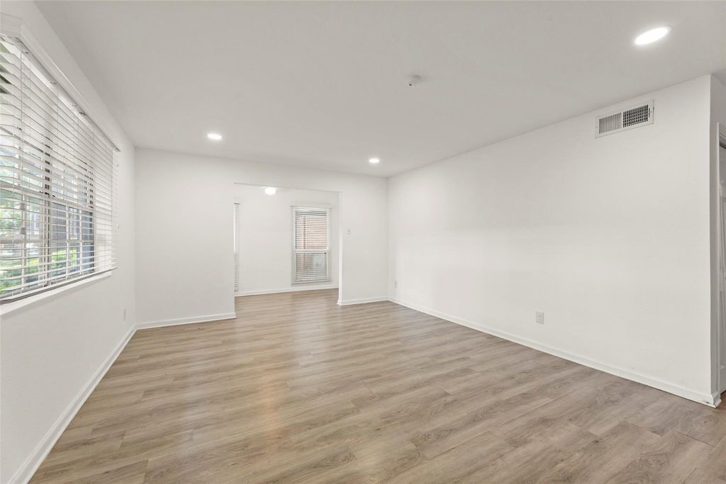 Photo of 12633 Memorial Drive #7, Houston, TX 77024 (MLS # 10480089)