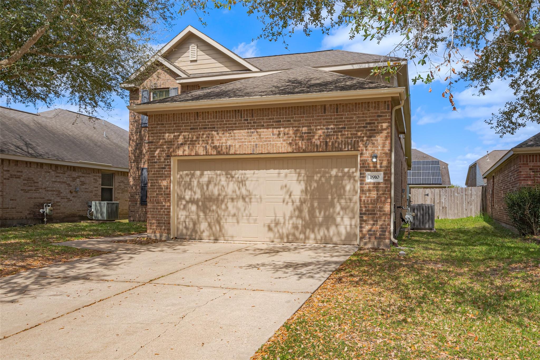 1910 Vermillion View Street