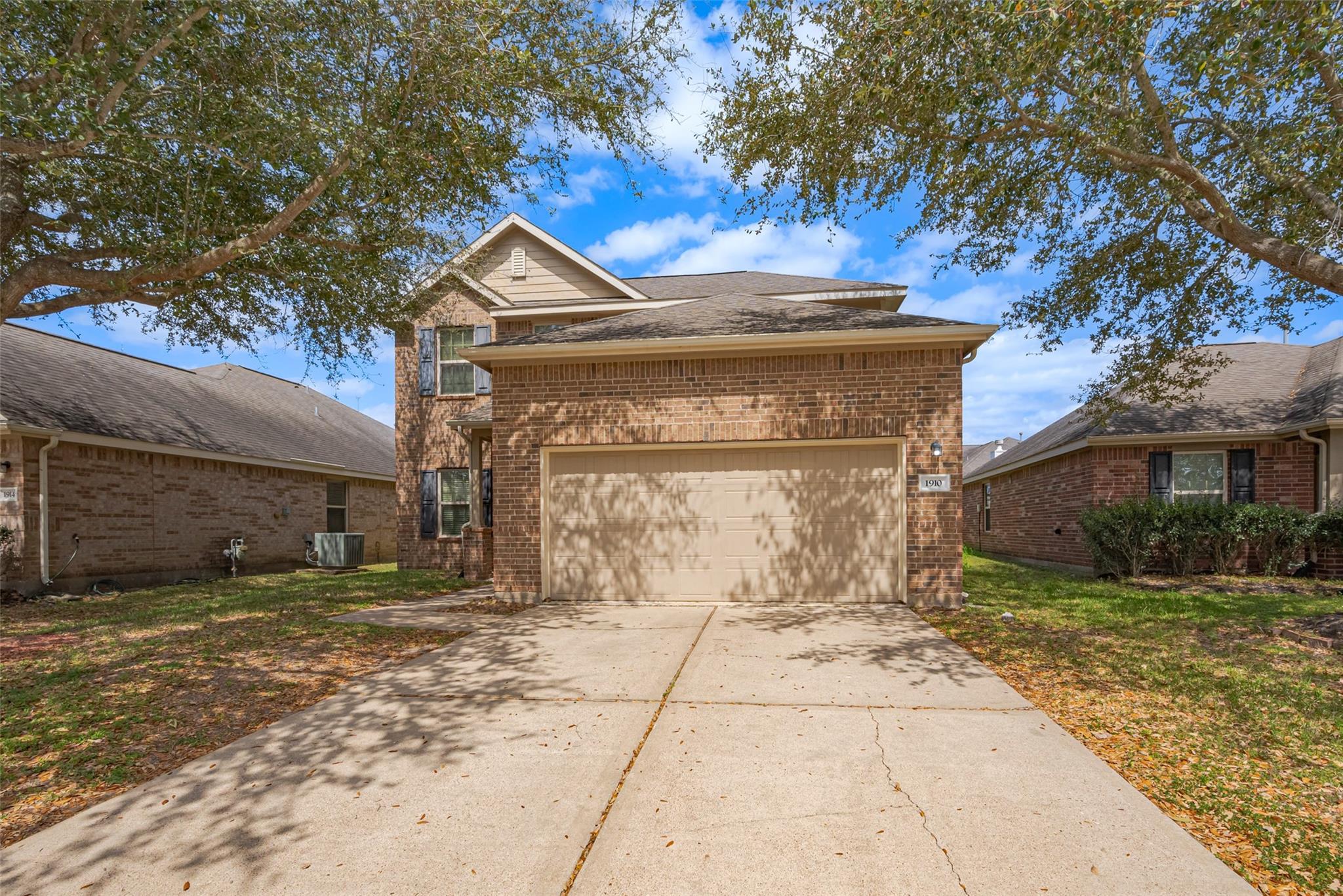 1910 Vermillion View Street