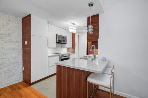 Tiny photo for 5711 Sugar Hill Drive #35, Houston, TX 77057 (MLS # 86157872)