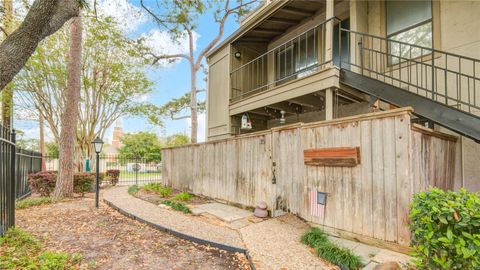 Tiny photo for 5711 Sugar Hill Drive #35, Houston, TX 77057 (MLS # 86157872)