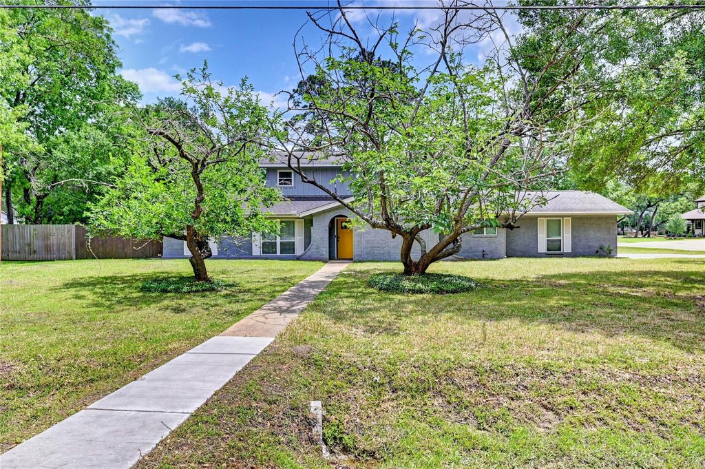 Photo of 1202 Lemm Road 2, Spring, TX 77373 (MLS # 94534061)