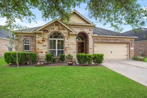 Homes For Sale - 2827 Intrepid Trail<br/> Rosenberg, TX 77471