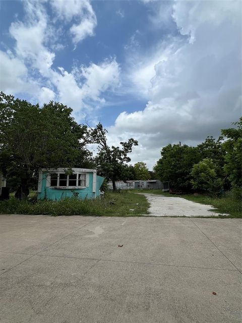 Vacant Land For Sale - 11049 Ell Road<br/> Houston, TX 77093