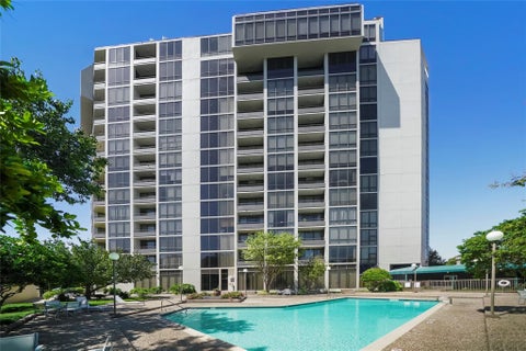 Photo of 1111 Bering Drive #202, Houston, TX 77057 (MLS # 50841491)