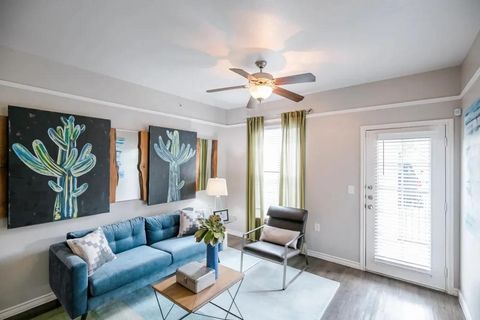 Photo of 6710 Babcock Road #1027, San Antonio, TX 78249 (MLS # 86468528)
