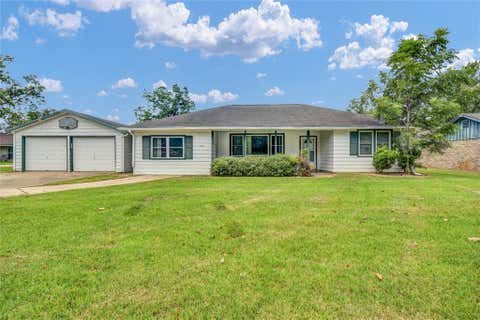 Photo of 1710 Highway 332 W, Lake Jackson, TX 77566 (MLS # 77605326)