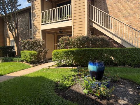 Photo of 1311 Antoine Drive #219, Houston, TX 77055 (MLS # 49974202)