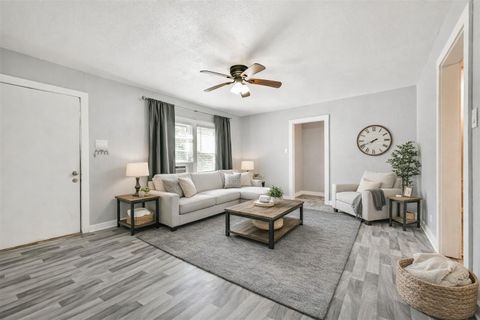 Multifamily For Rent - 1021 Maple Street<br/> La Marque, TX 77568