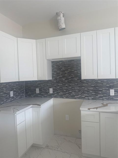 Photo of 8215 La Porte Road, Houston, TX 77012 (MLS # 83220471)