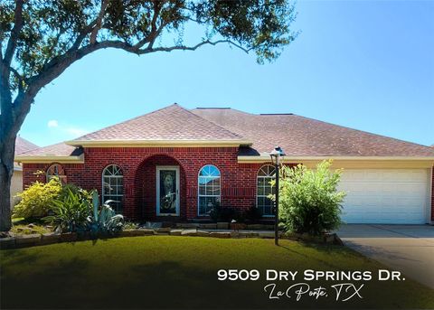 Photo of 9509 Dry Springs Drive, La Porte, TX 77571 (MLS # 62672976) Photo of 9509 Dry Springs Drive, La Porte, TX 77571 (MLS # 62672976)
