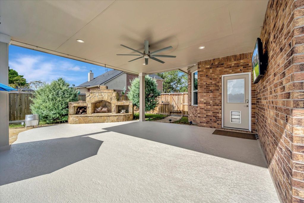 Photo of 2847 Everett Drive, Friendswood, TX 77546 (MLS # 48053000)