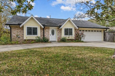 Apartment For Sale - 5102 Meadow Lane Lane<br/> Dickinson, TX 77539