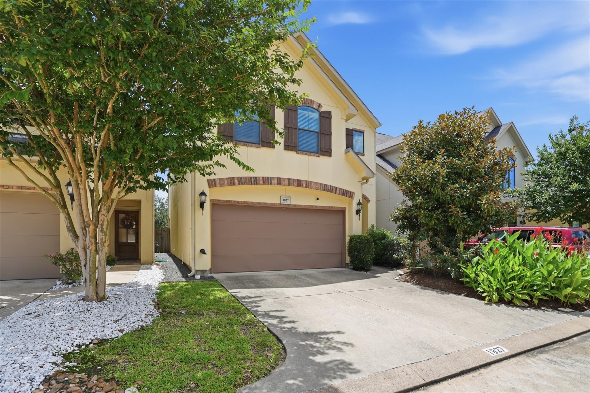 1827 Jara Court