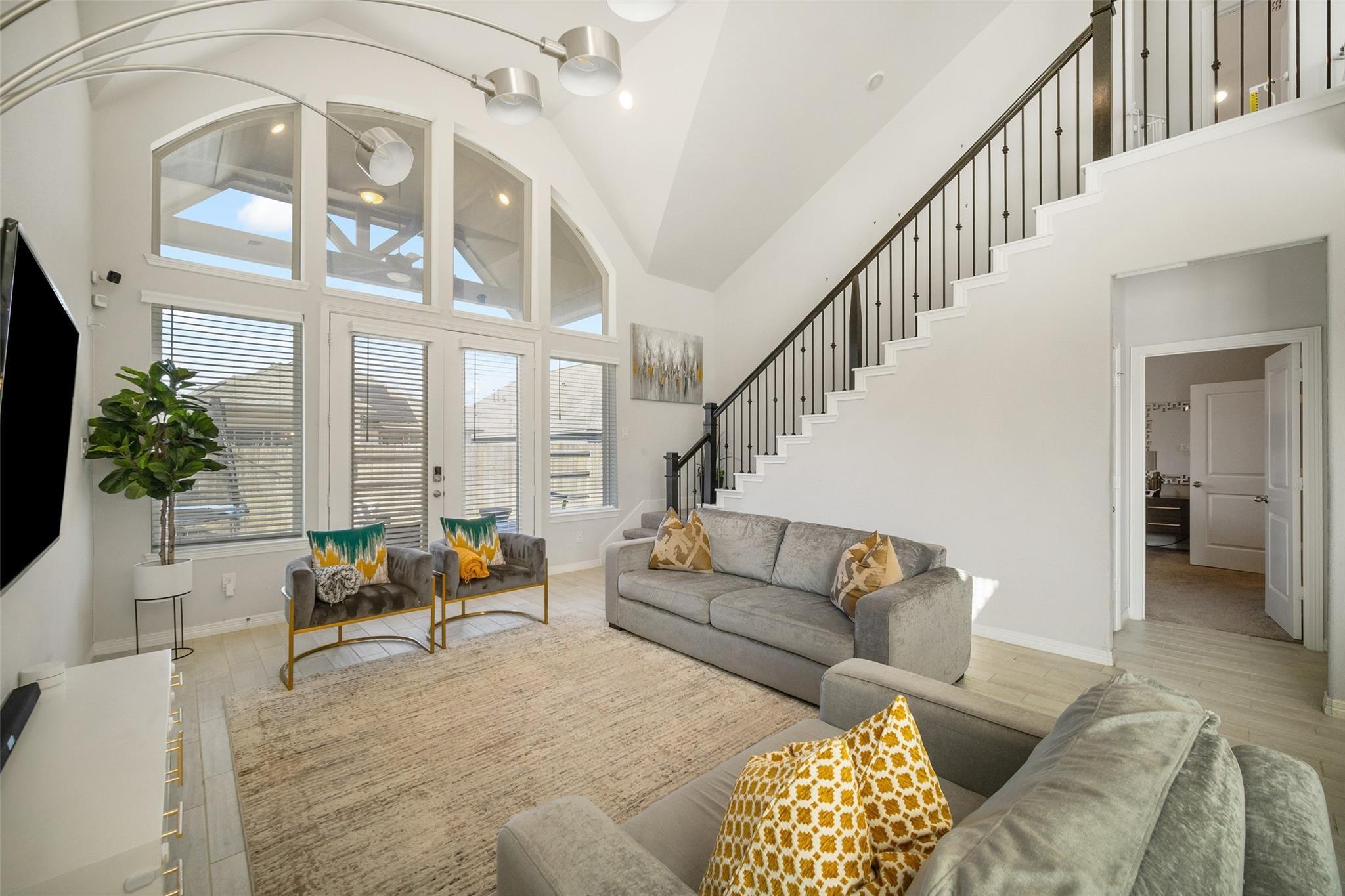 1811 Smithers Landing Drive
