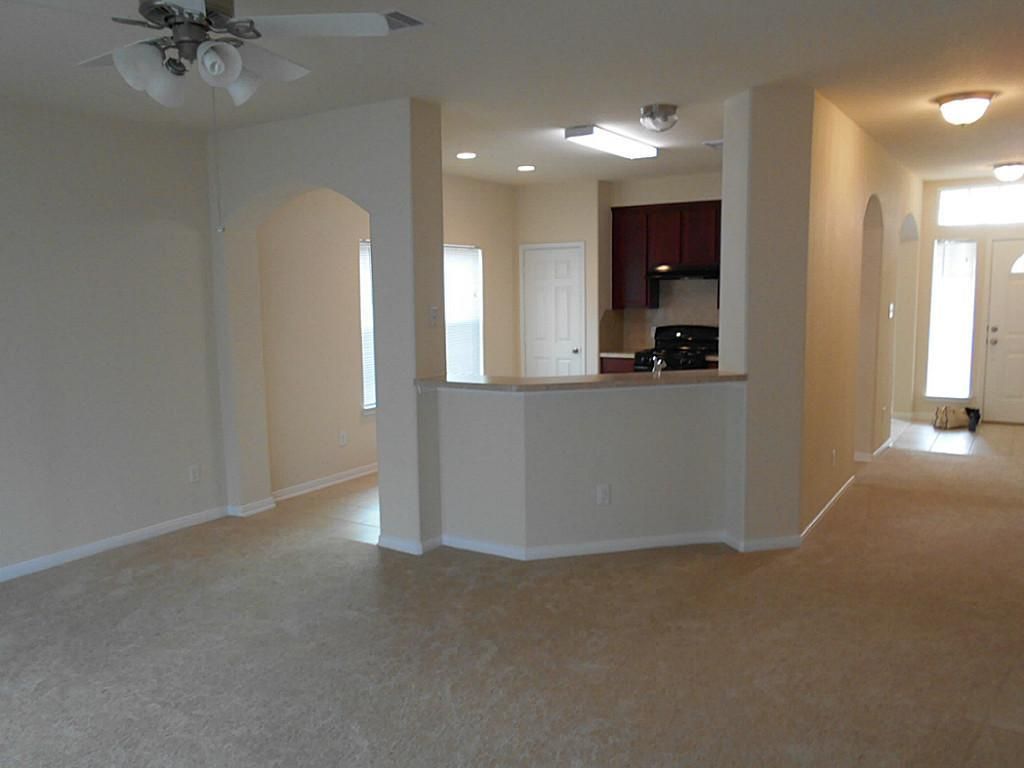 Photo of 9 N Forrest Avenue, La Porte, TX 77571 (MLS # 18582918)