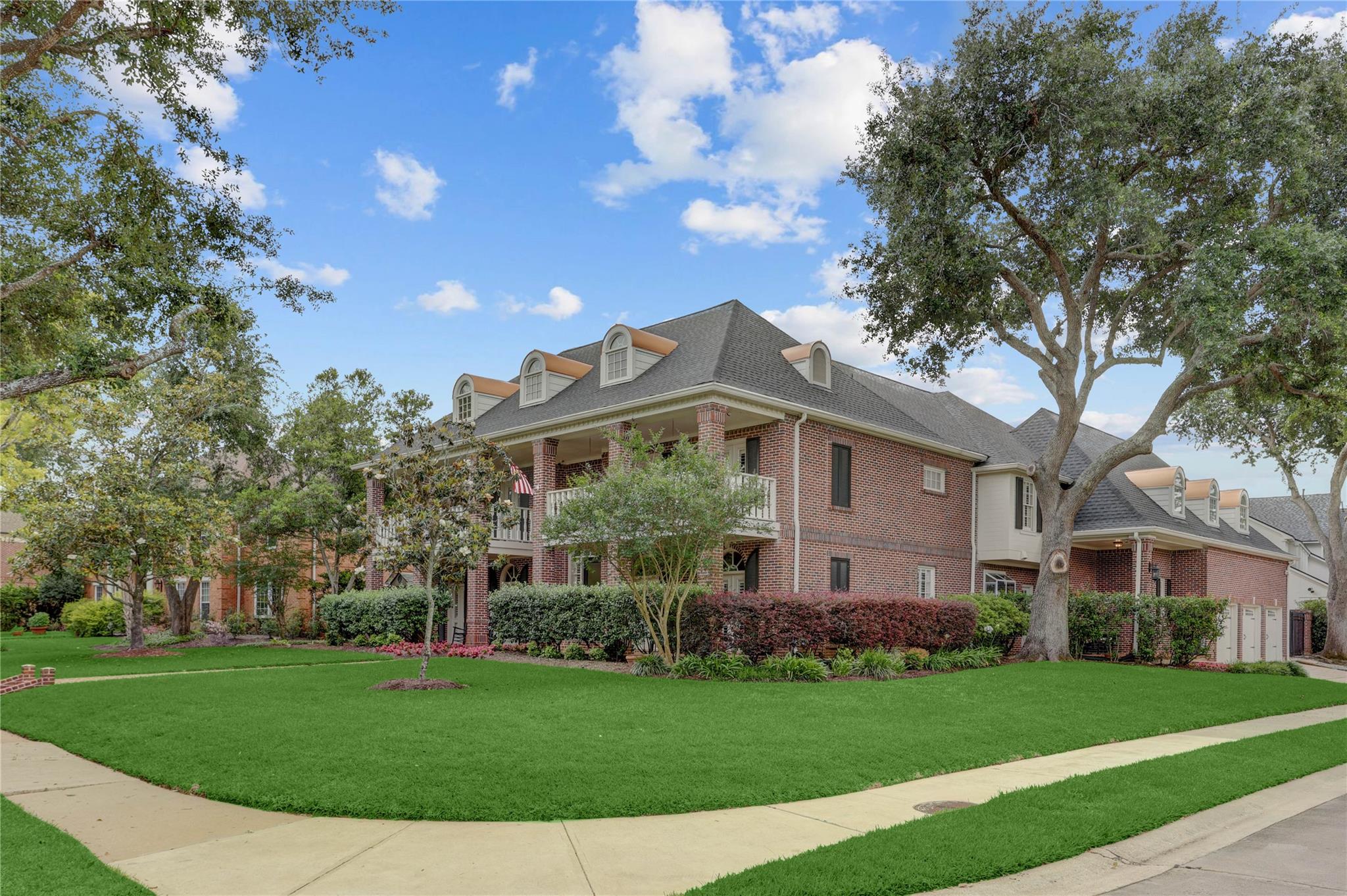 62 Pipers Walk