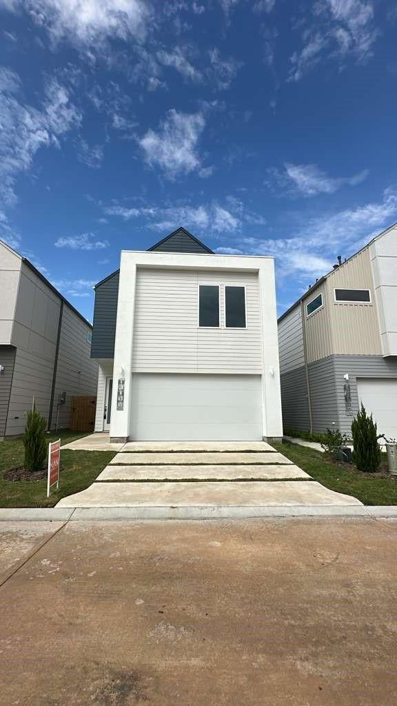 13106 Moncloa Drive