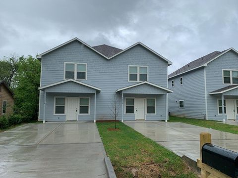 Photo of 7309 Price #B, Houston, TX 77088 (MLS # 19820852)