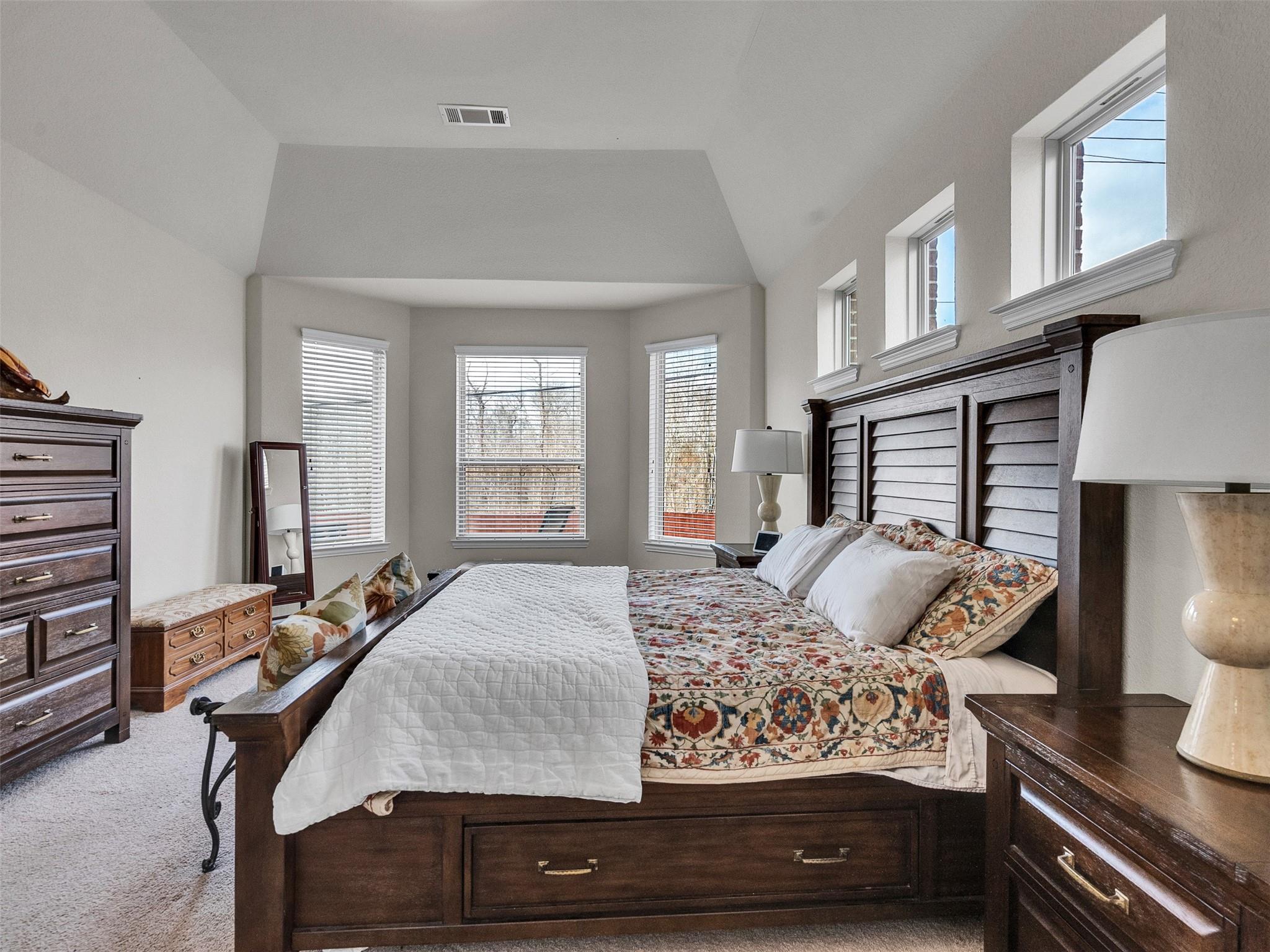 2704 Oxbow Bluff