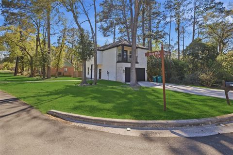 Photo of 294 Apple Valley Dr, Conroe, TX 77304 (MLS # 31726811)