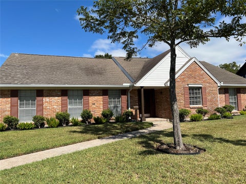 Photo of 122 Driftwood Drive, Seabrook, TX 77586 (MLS # 59312257)