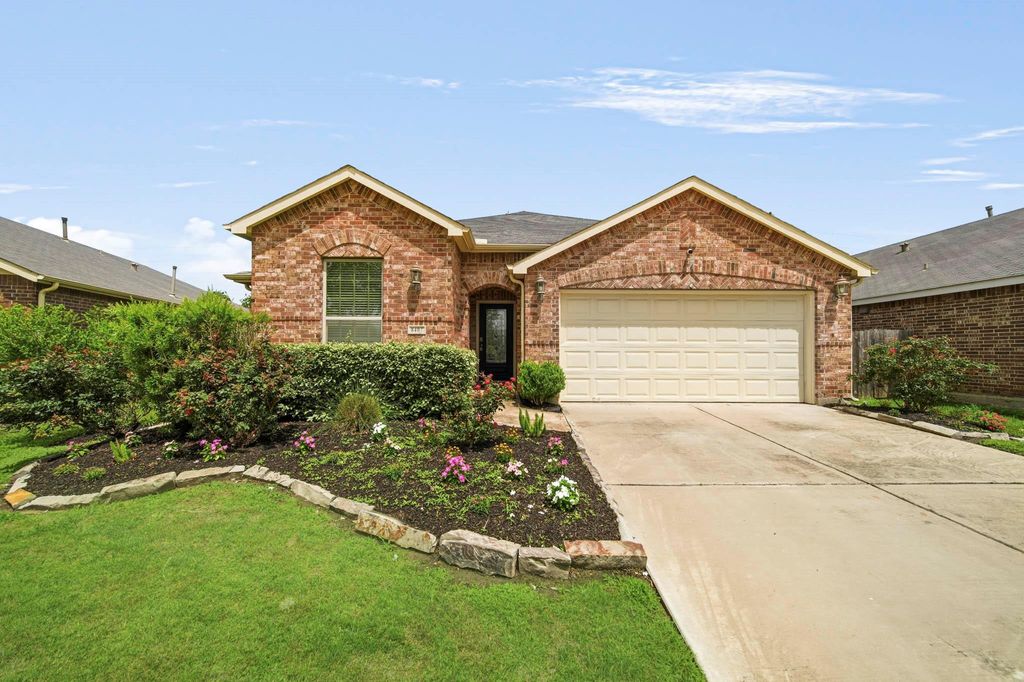 Photo of 8407 Douro Valley Drive, Rosenberg, TX 77469 (MLS # 75387996)