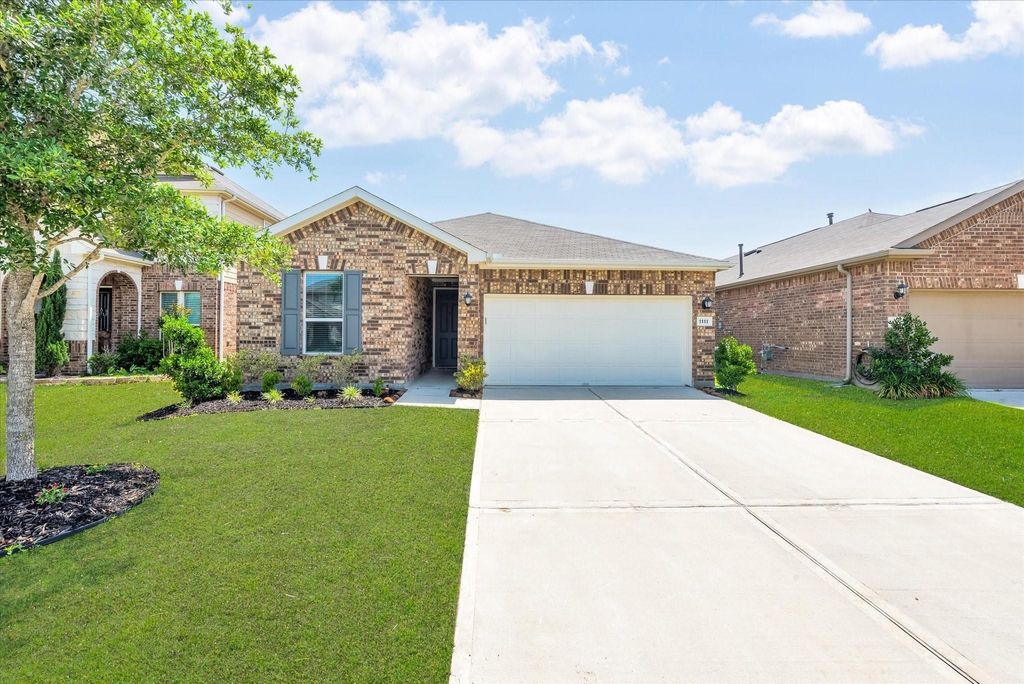 Photo of 1111 Swinford Court, Conroe, TX 77304 (MLS # 15079381)