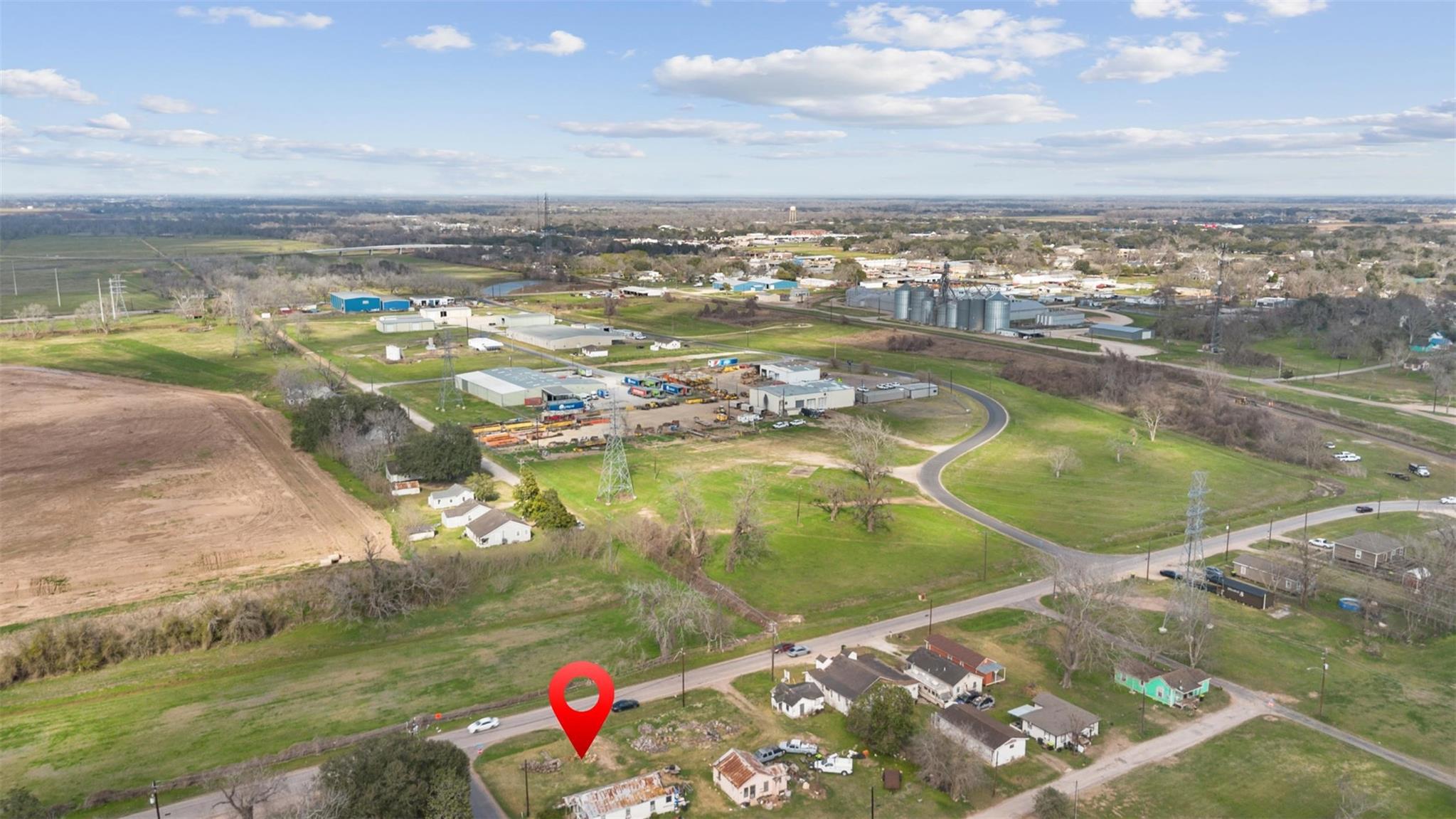 929 W Spanish Camp Road