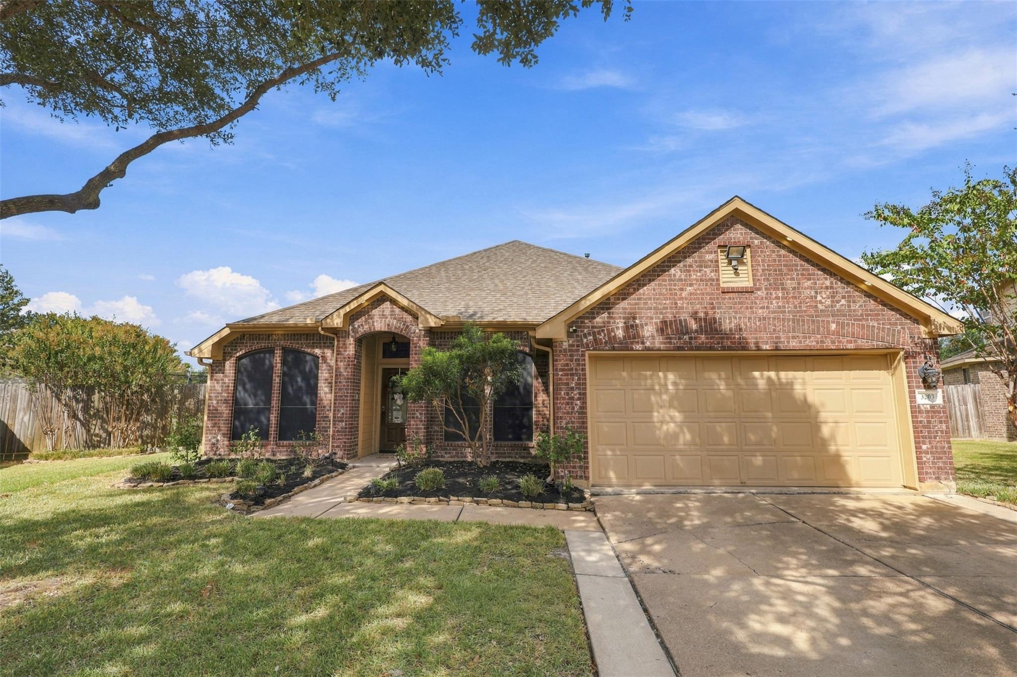 3203 Cactus Heights Lane