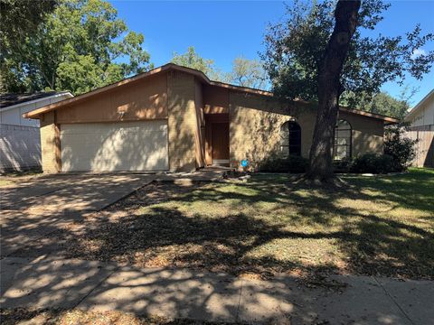 Photo of 2006 Quail Valley East Drive, Missouri City, TX 77459 (MLS # 71308283)