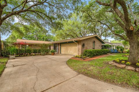 Photo of 5327 Valkeith Drive, Houston, TX 77096 (MLS # 45648207)