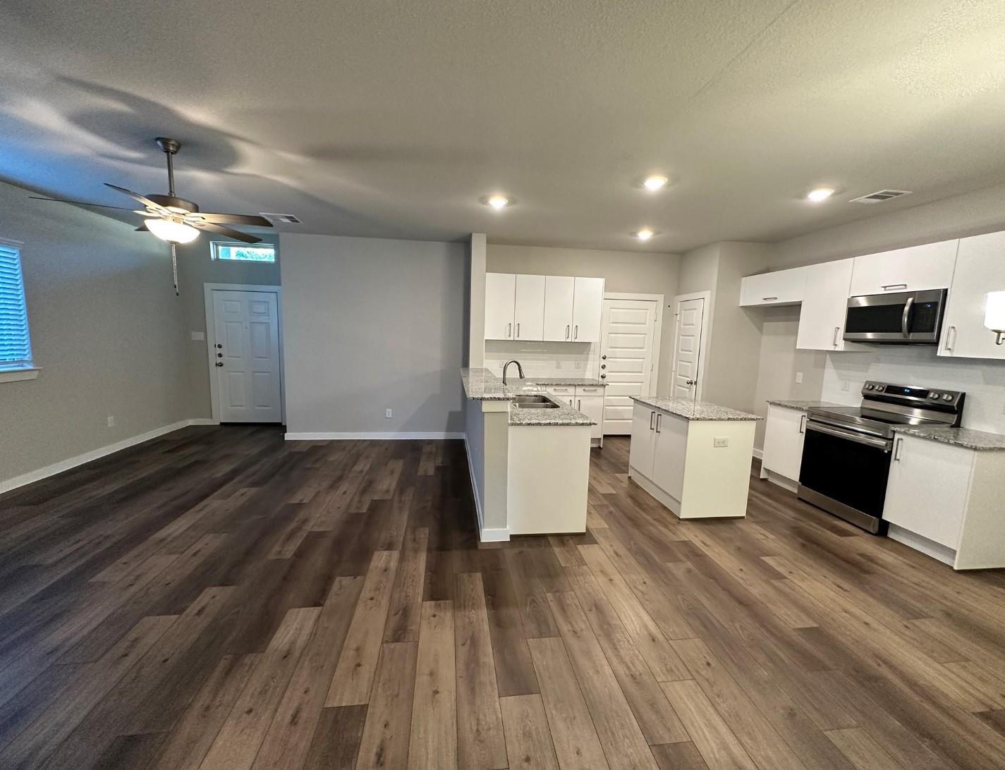 9732-9736 Grosbeak Lane