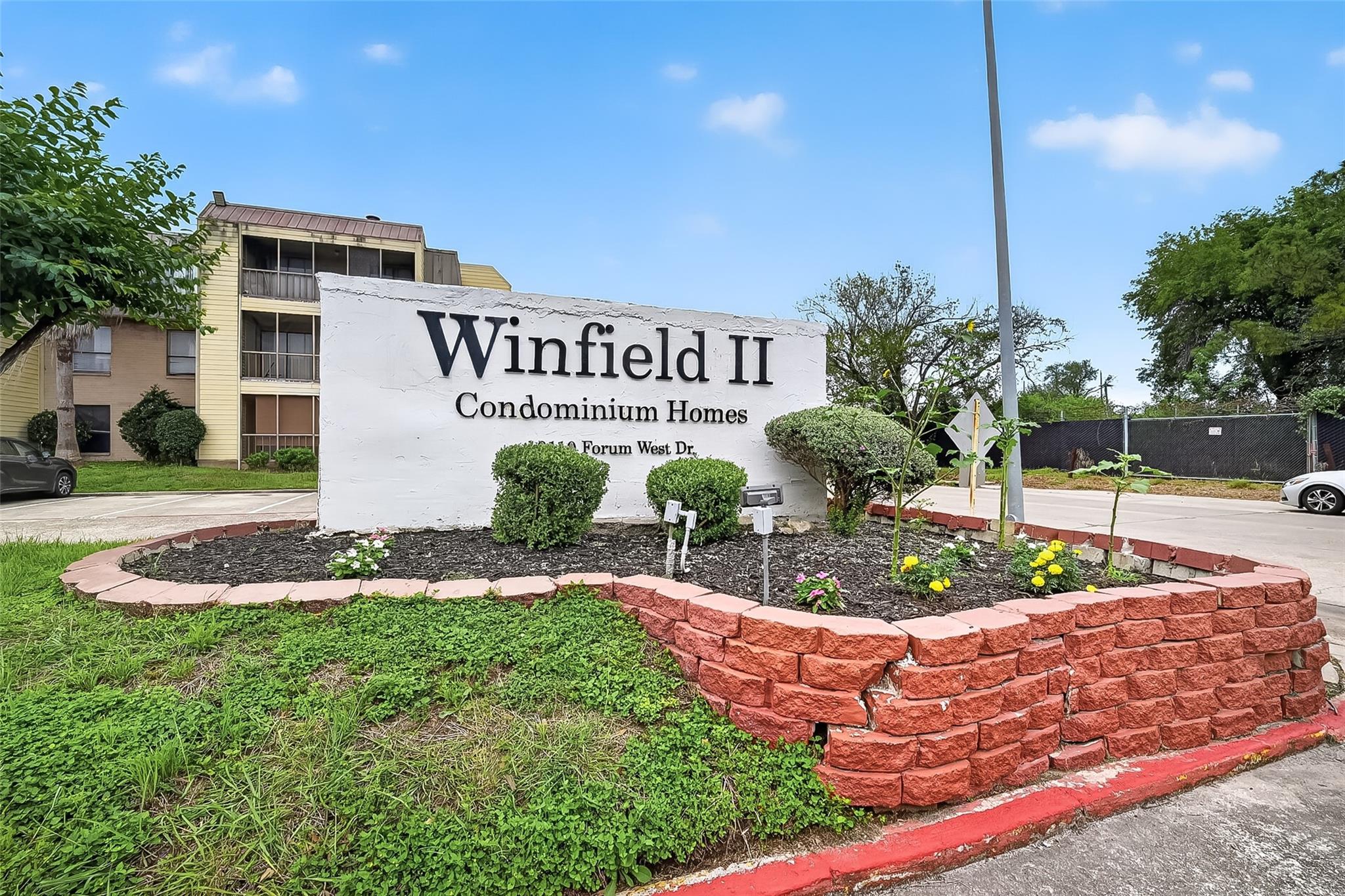 10110 Forum West Drive 633