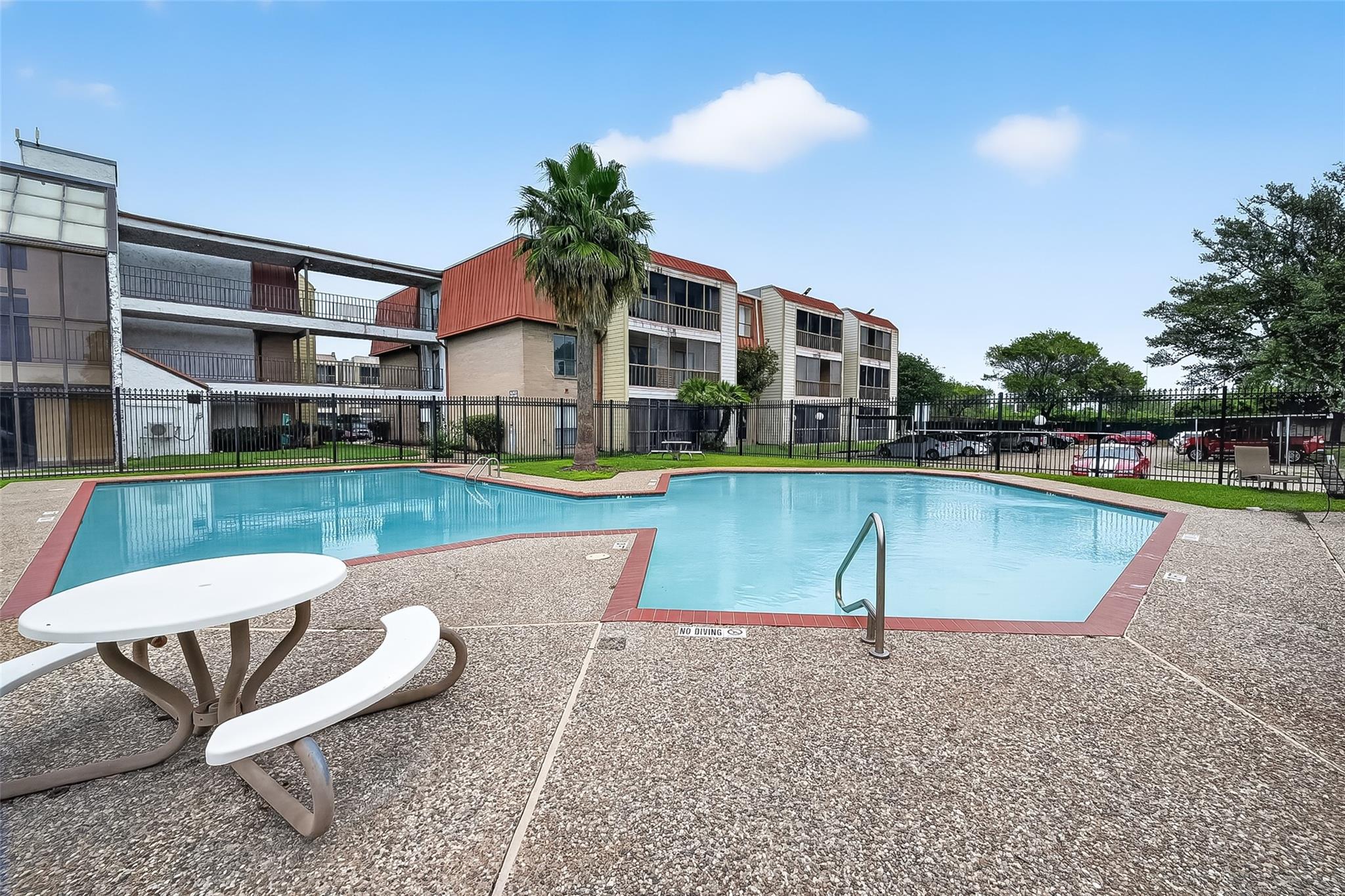 10110 Forum West Drive 633
