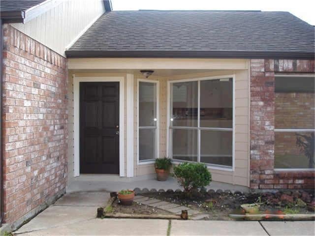 1922 Chattaroy Place