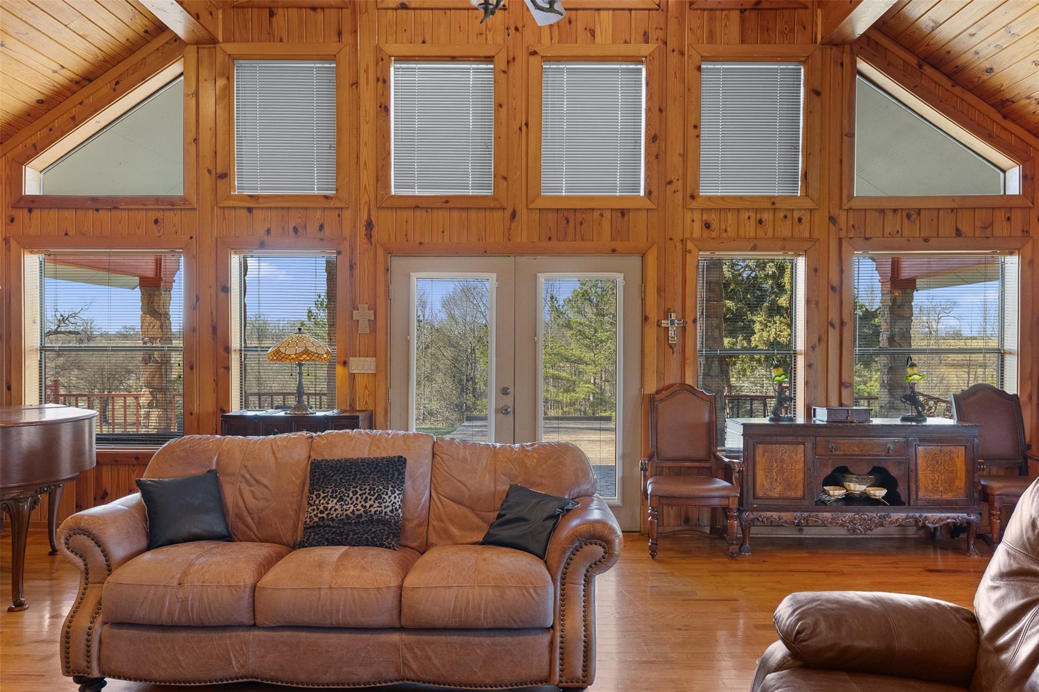 6622 County Road 360