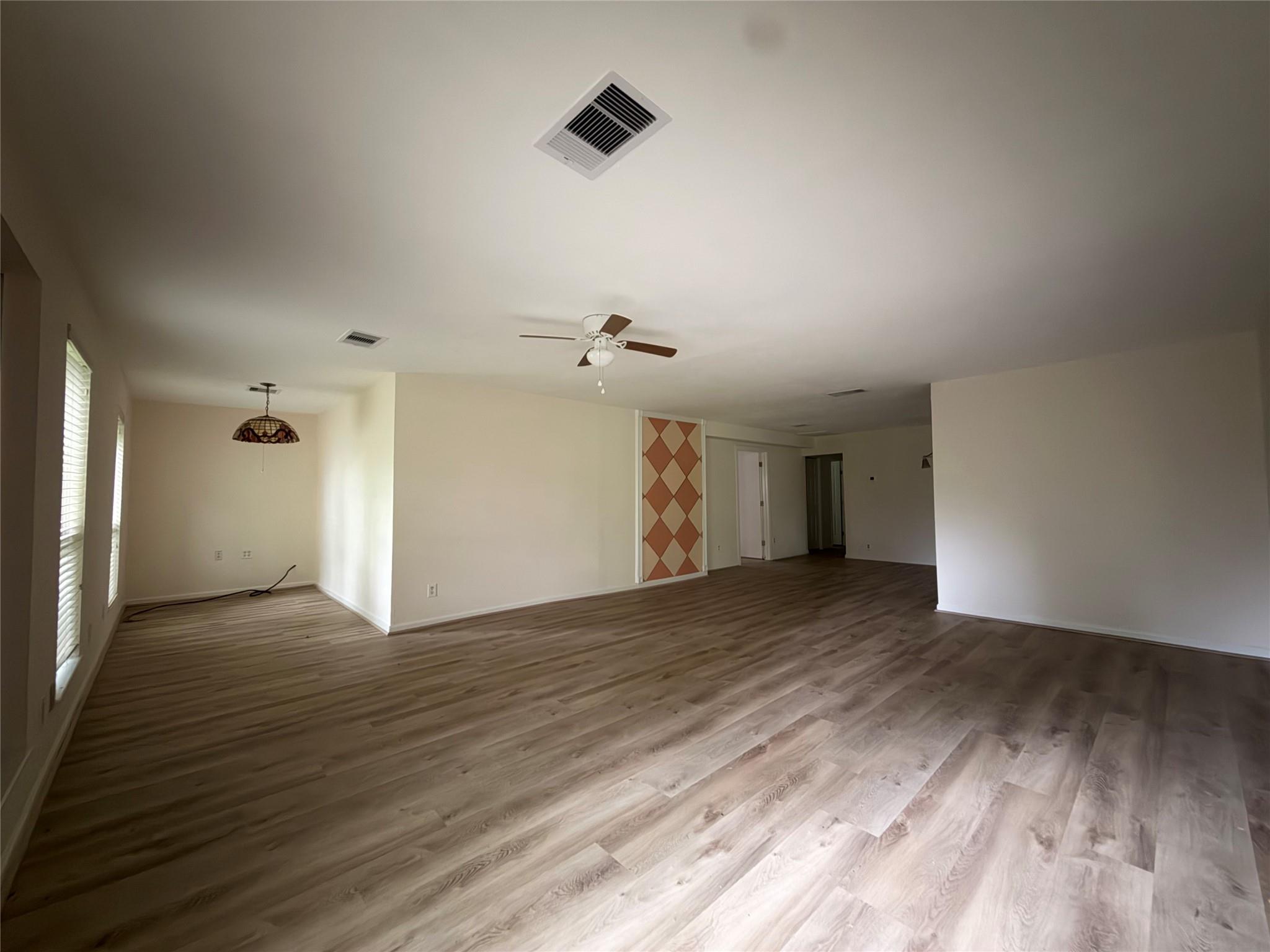 15212 Cedar Circle