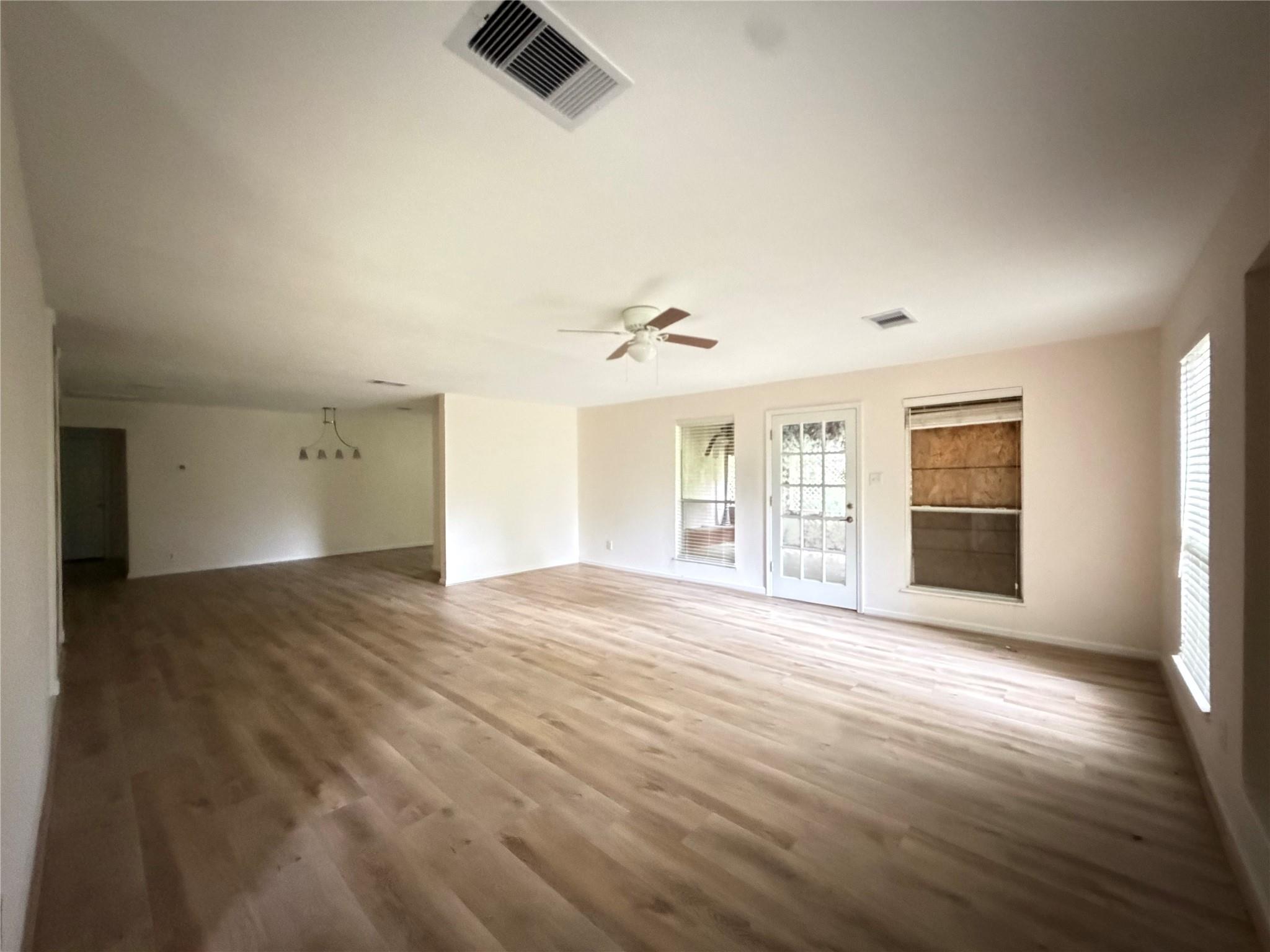 15212 Cedar Circle