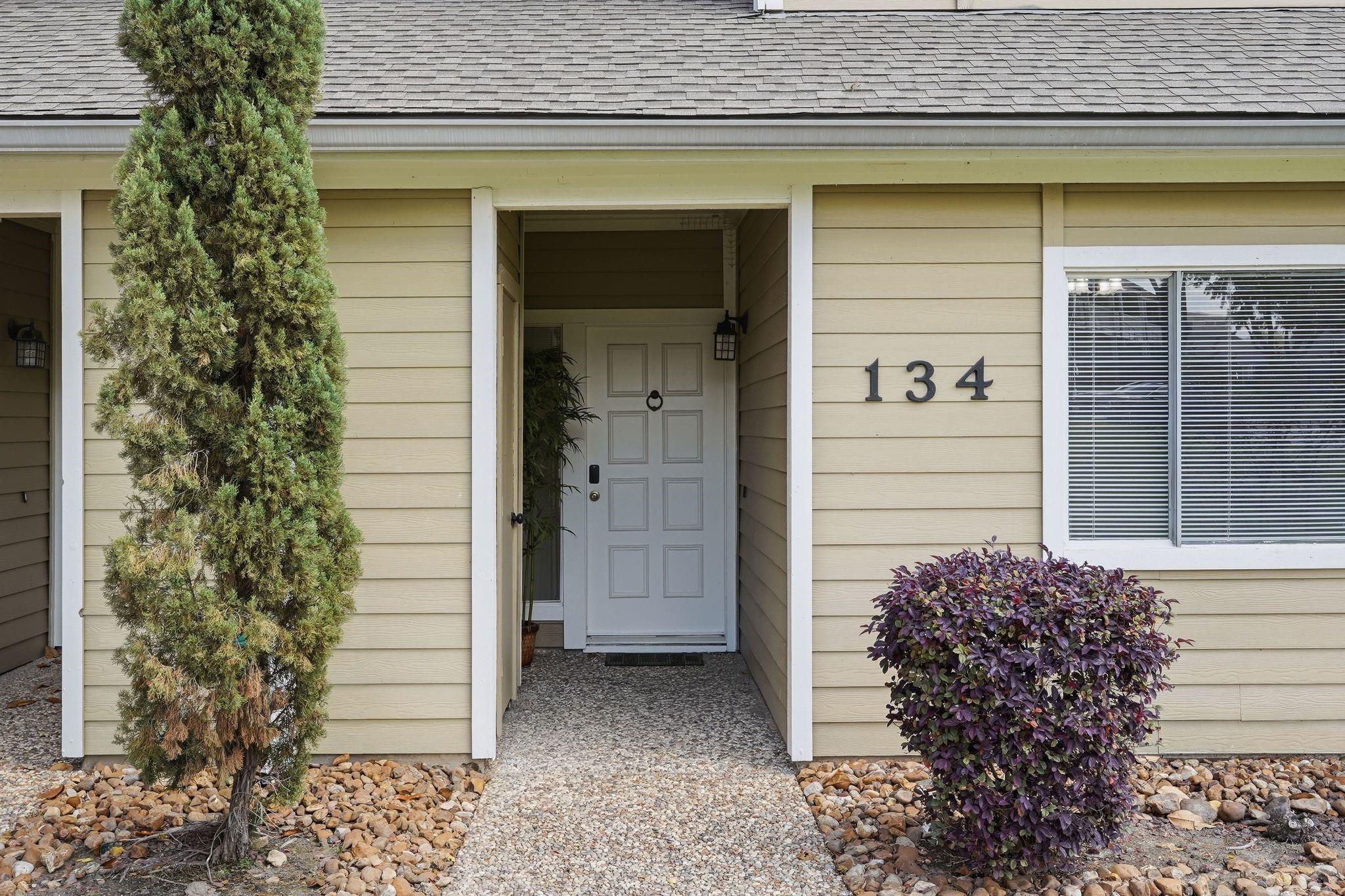 134 April Point Drive S