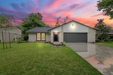 Photo of 16230 Dunmoor Drive, Houston, TX 77059 (MLS # 95567054)