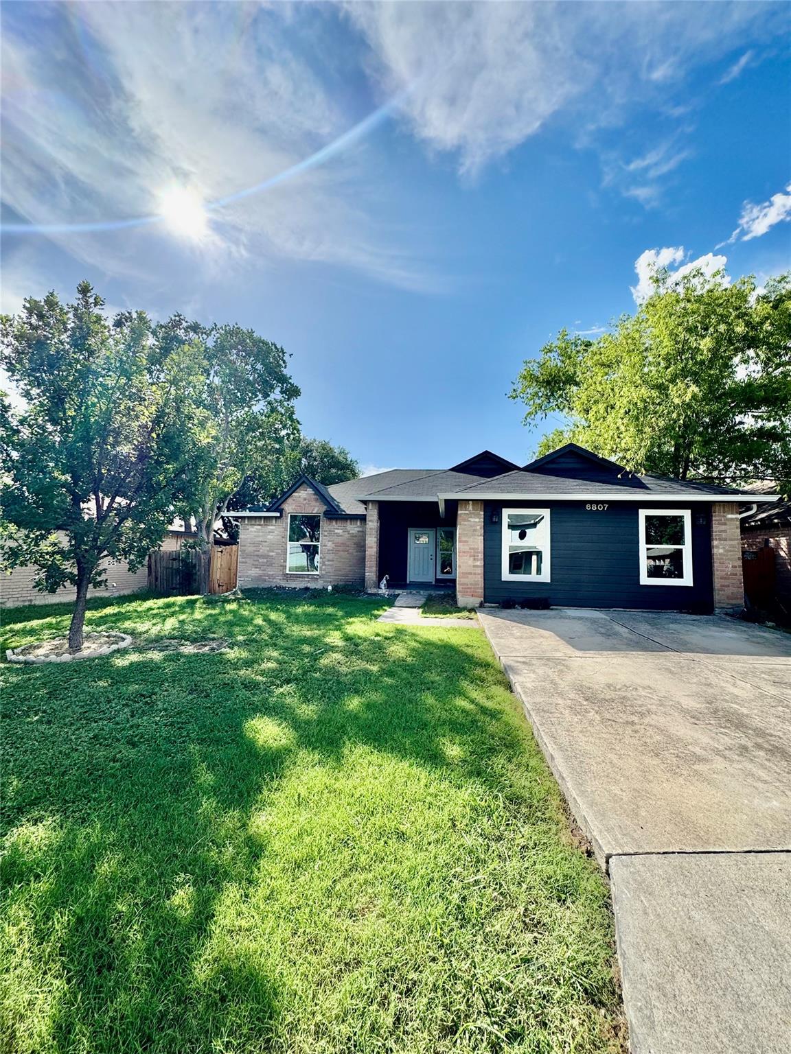 6807 Quail Lake